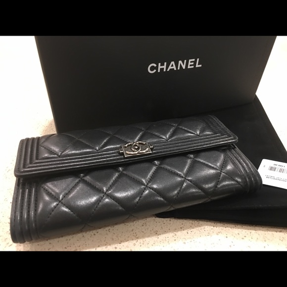 Chanel Flap Wallet Lambskin Leather - Picture 6 of 7